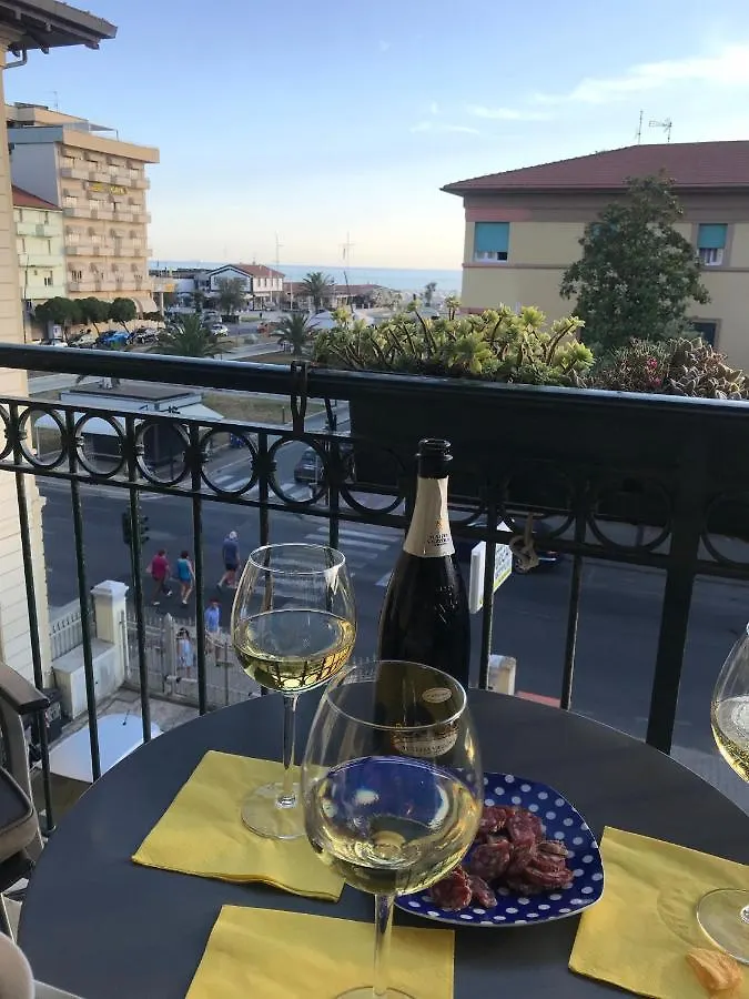 My Happy Place Lido di Camaiore Apartmán